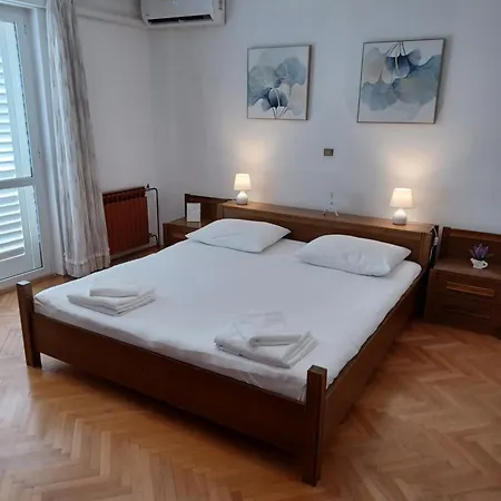 Emilija Apartment Makarska