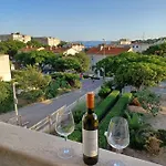 Appartement Emilija Makarska