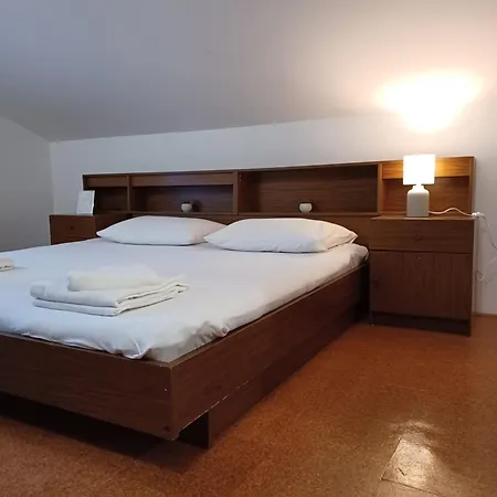 Emilija Apartamento Makarska