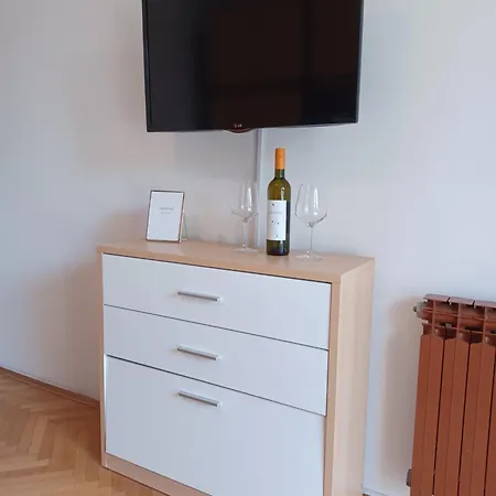 Emilija Apartamento Makarska