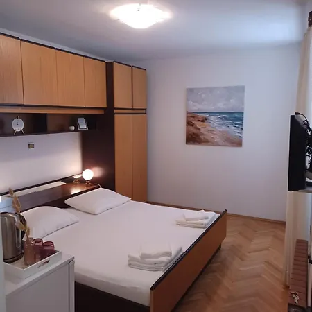 Emilija Apartamento Makarska