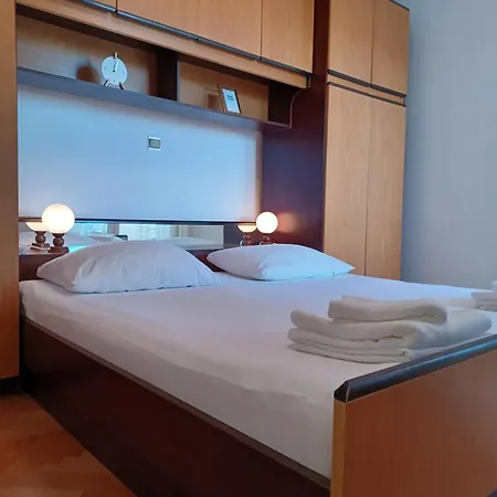 Emilija マカルスカ